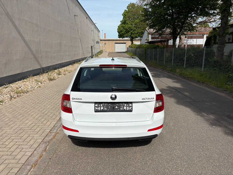Skoda Octavia 2.0 TDI AUTOMATIK DSG 4x4 Combi Klima — photo 8