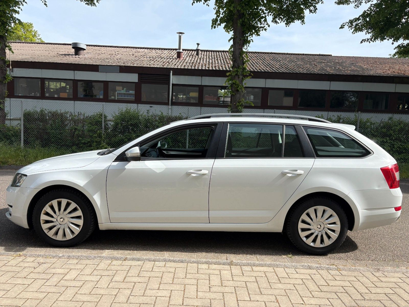 Skoda Octavia 2.0 TDI AUTOMATIK DSG 4x4 Combi Klima — photo 6