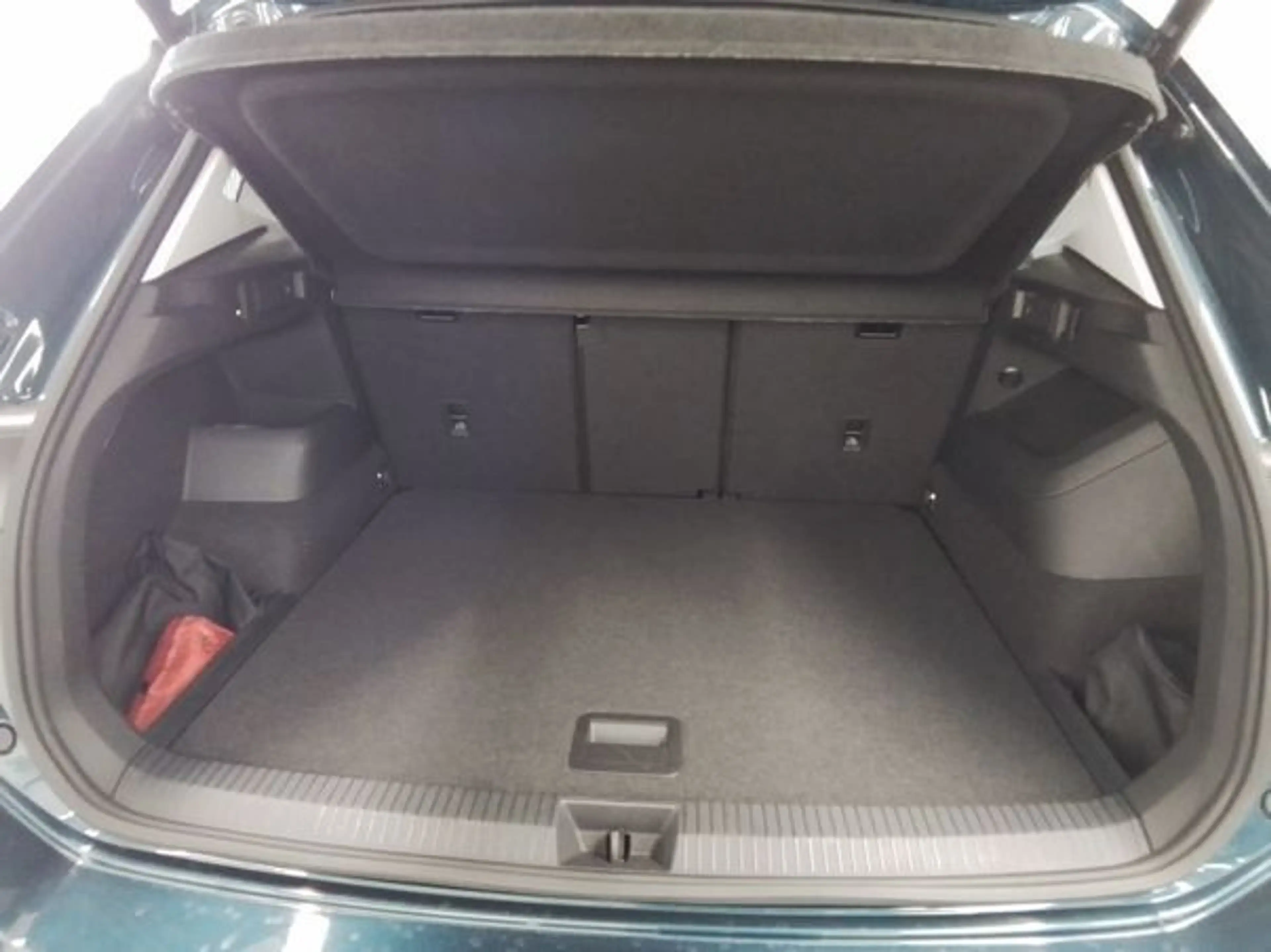Volkswagen Tiguan ELEGANCE 1.5eTSI 150PS DSG ACC.5J-G.AHK.STHZG.AREA — photo 10