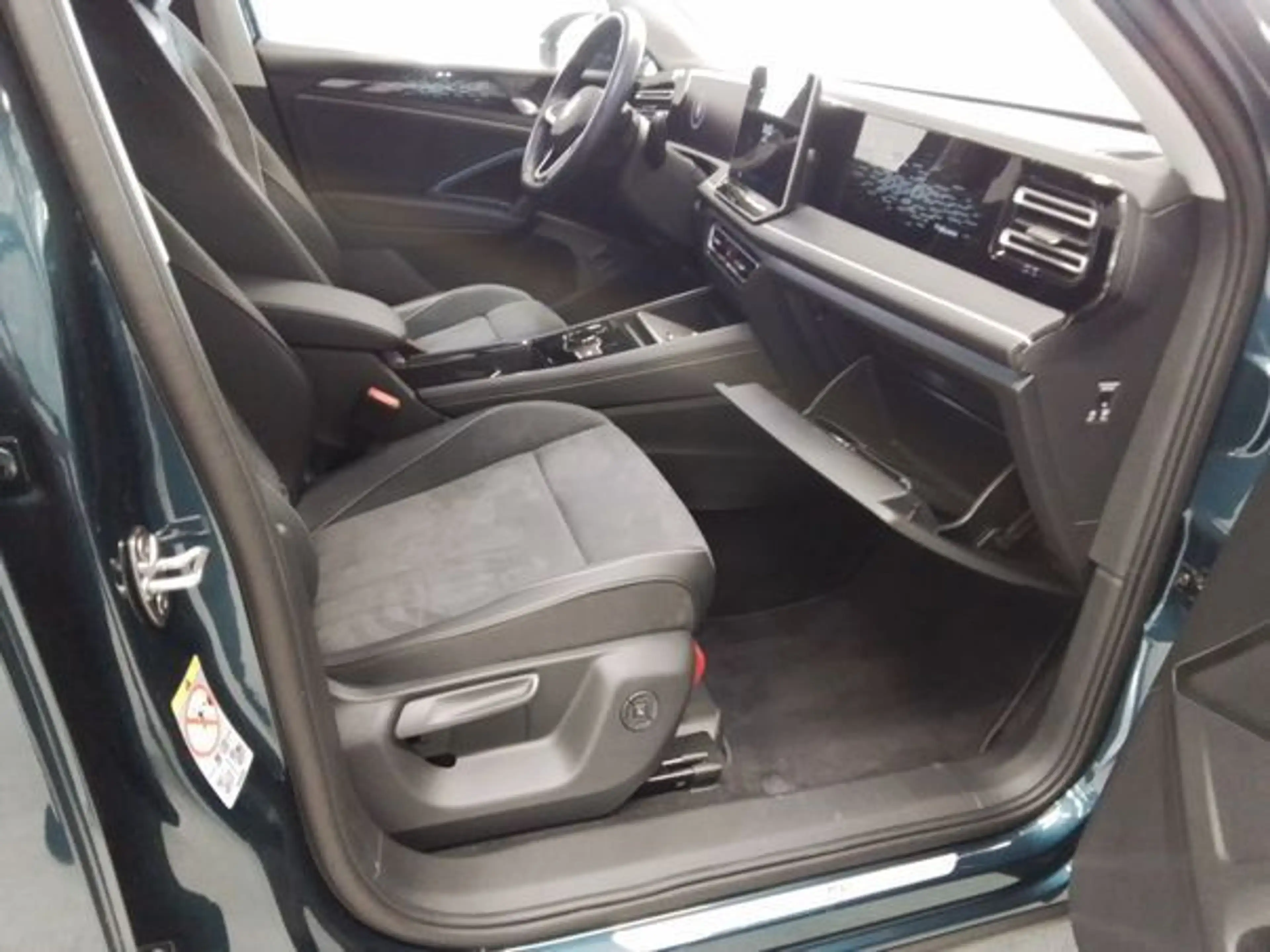 Volkswagen Tiguan ELEGANCE 1.5eTSI 150PS DSG ACC.5J-G.AHK.STHZG.AREA — photo 8