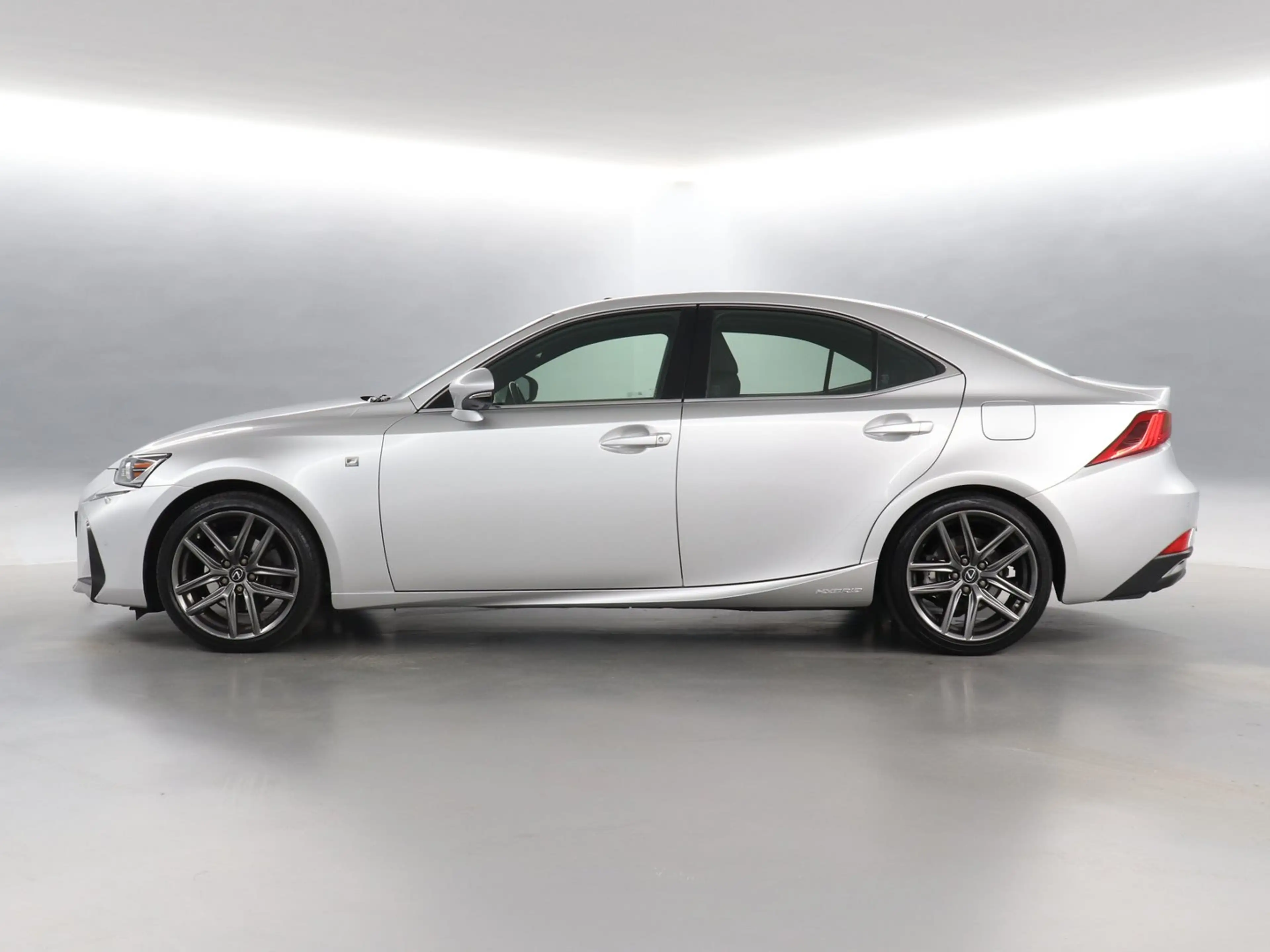 Lexus IS 300 300h Hybrid F-Sport Line | Adaptief Dempingsysteem — photo 3