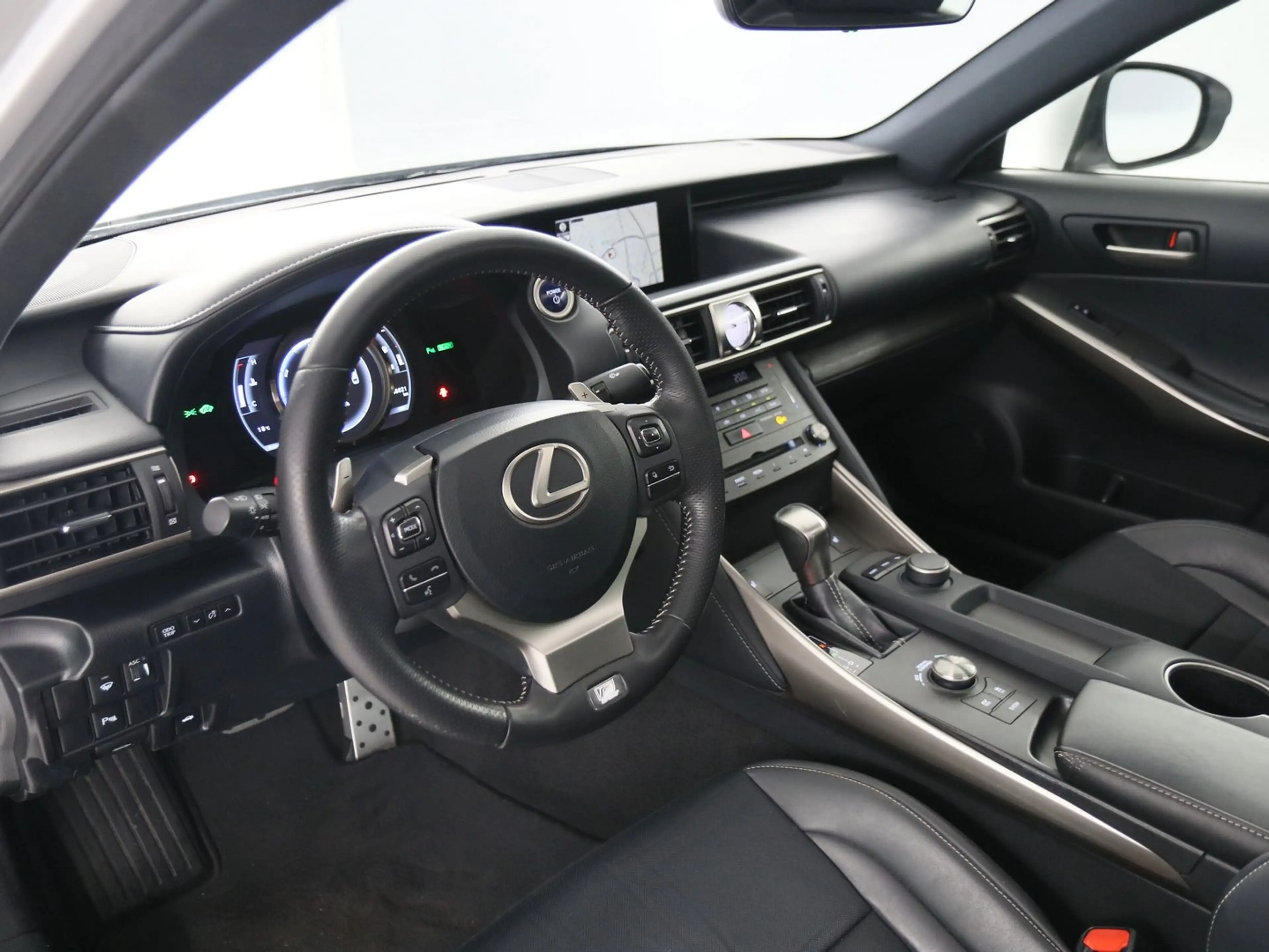 Lexus IS 300 300h Hybrid F-Sport Line | Adaptief Dempingsysteem — photo 6