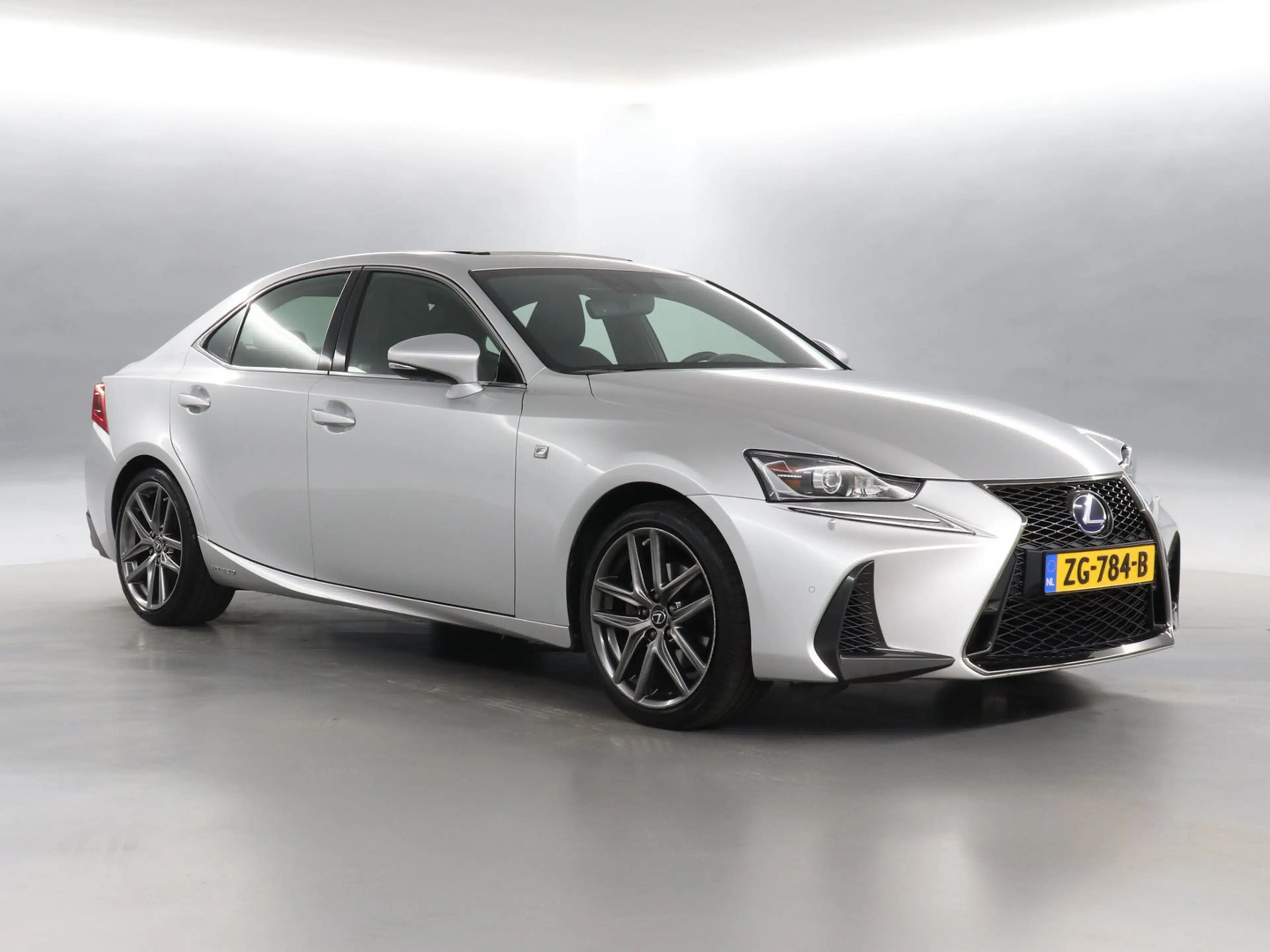 Lexus IS 300 300h Hybrid F-Sport Line | Adaptief Dempingsysteem — photo 14