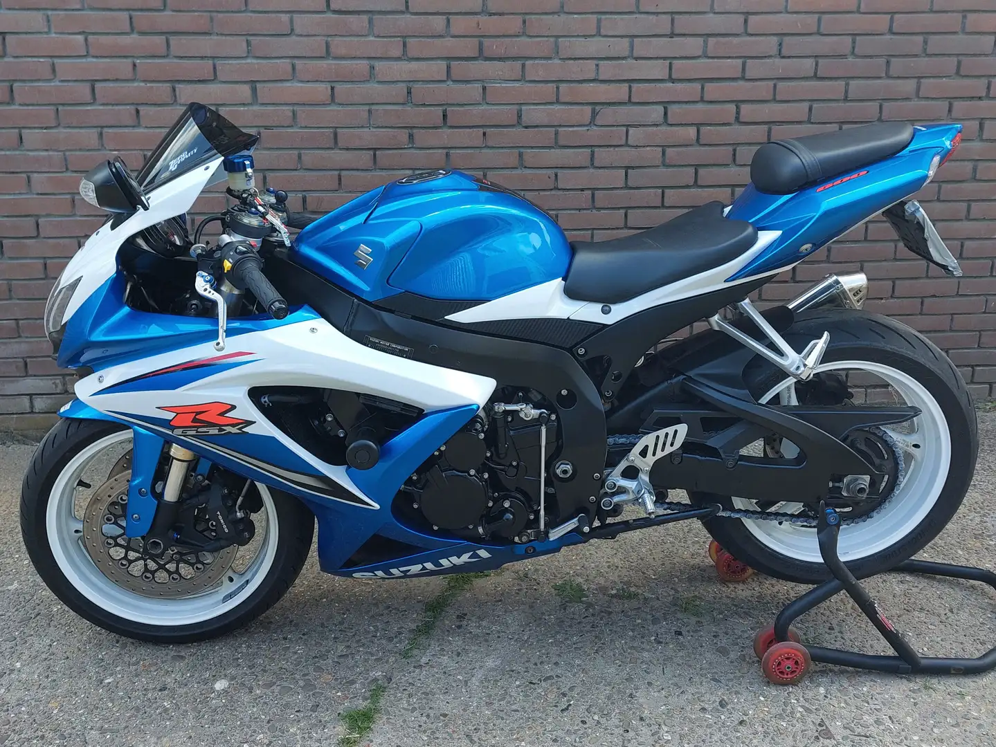 Suzuki GSX-R 600 Suzuki GSX-R 600 (K8) Unieke Staat! Modrá - 2