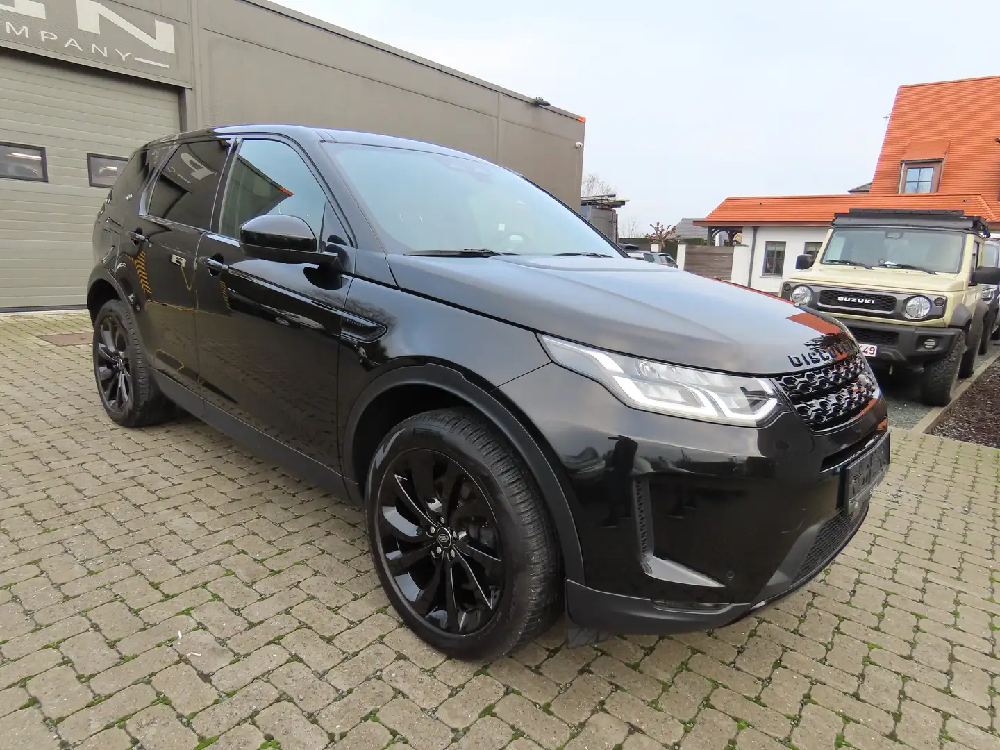 Land Rover Discovery Sport P300e R-Dynamic HSE Schwarz - 1