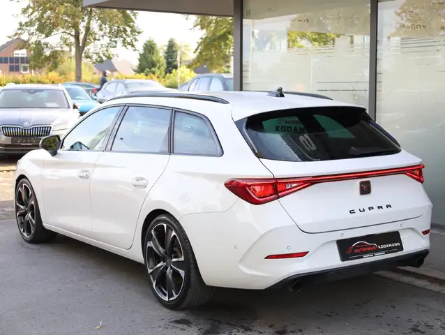 Cupra Leon view 8
