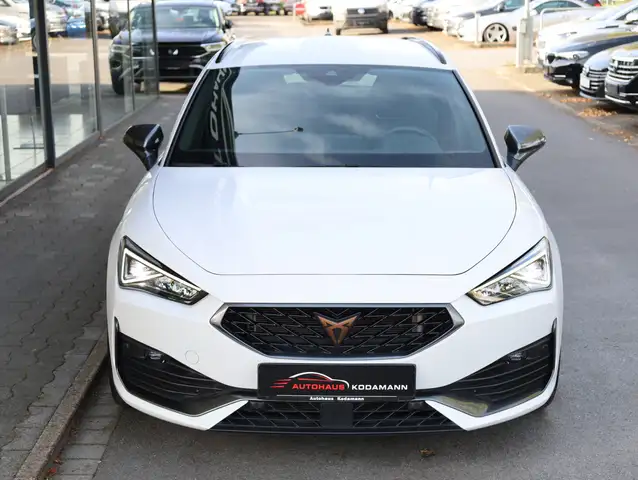 Cupra Leon view 3