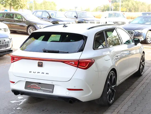 Cupra Leon view 11