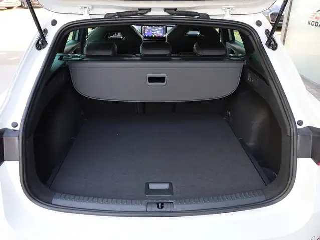 Cupra Leon view 13