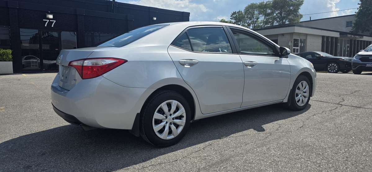 2015 Toyota Corolla LE — снимка 1
