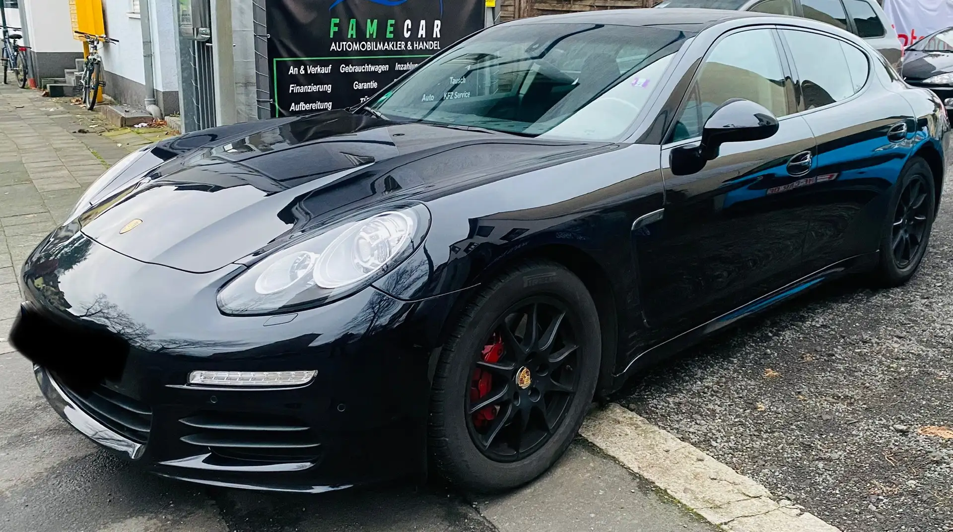 Porsche Panamera Limousine in Schwarz gebraucht in Troisdorf für € 43.000,-