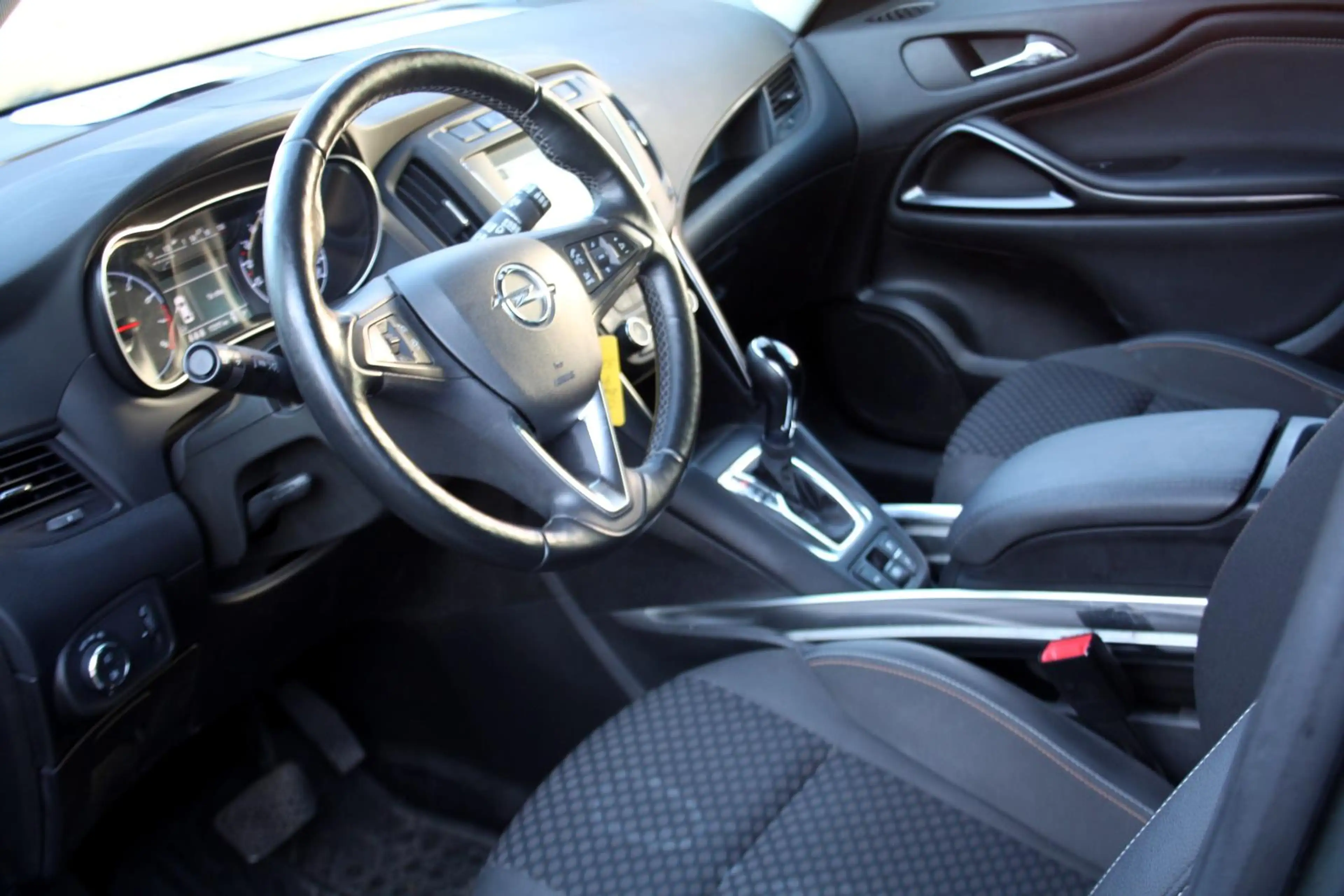 Opel Zafira Innovation Navi Kamera Panorama Winter Automatik 1 — photo 8