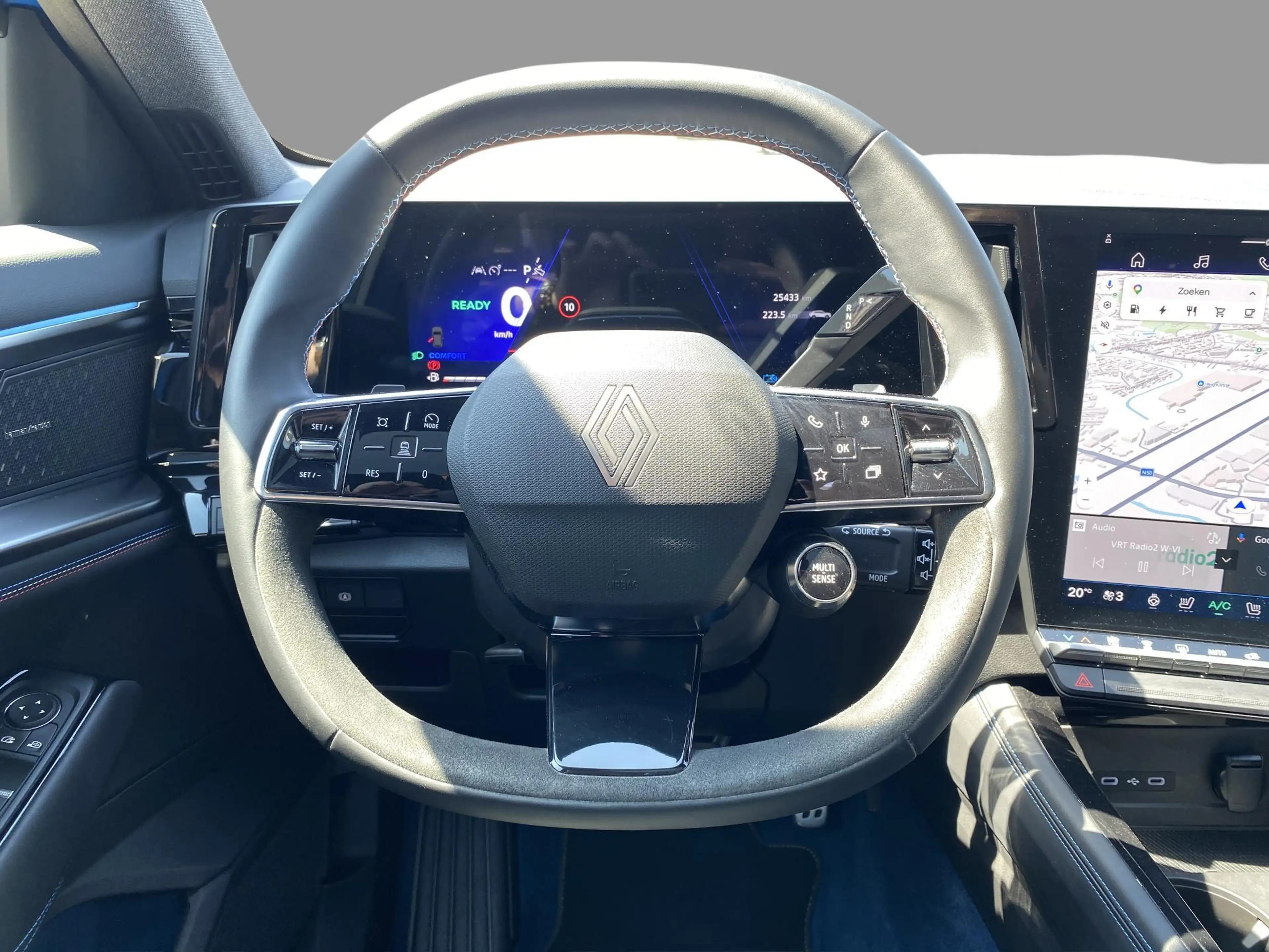 Renault Rafale E-Tech plug-in hybrid 300 Esprit Alpine — photo 15