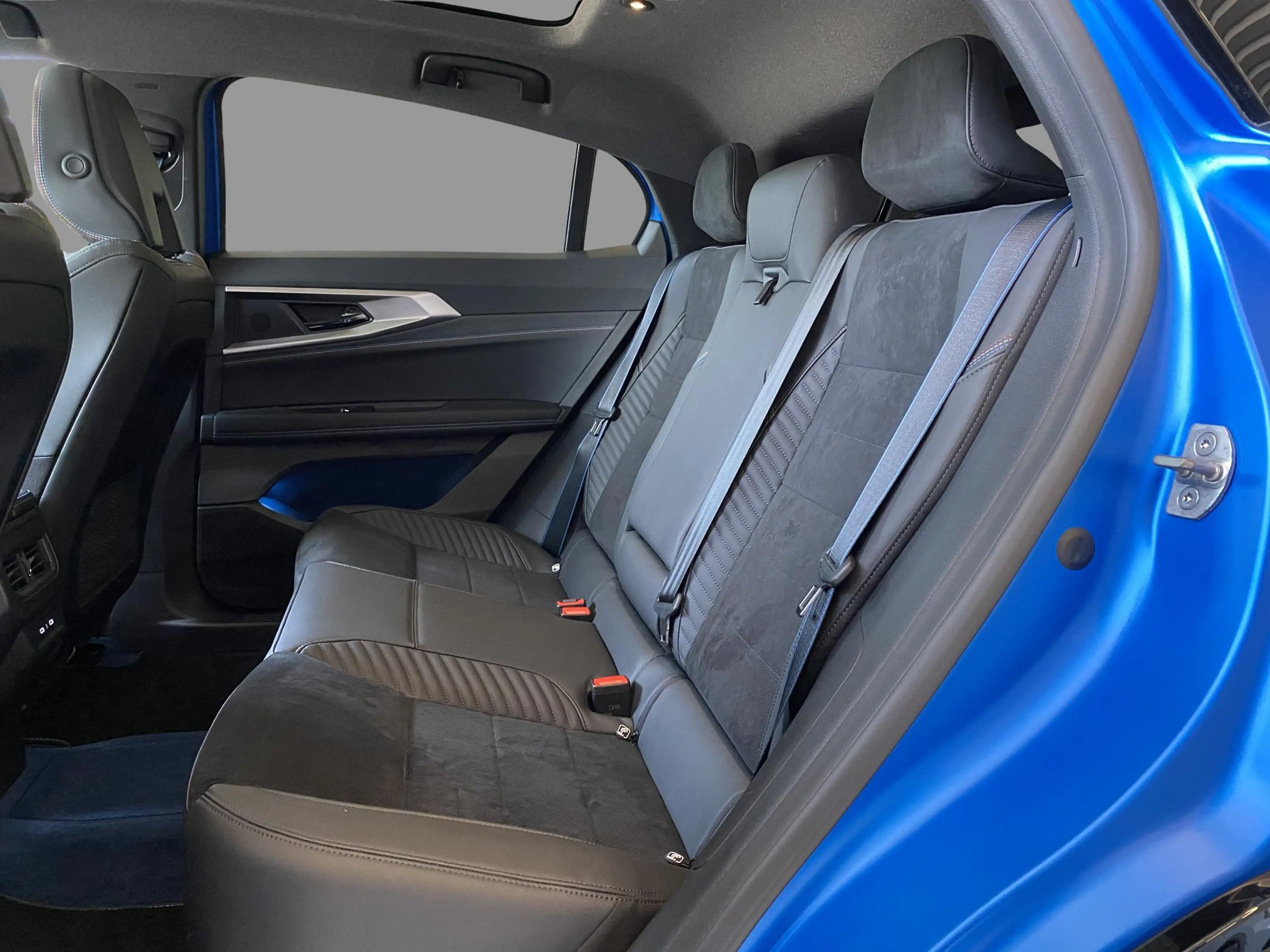 Renault Rafale E-Tech plug-in hybrid 300 Esprit Alpine — photo 12