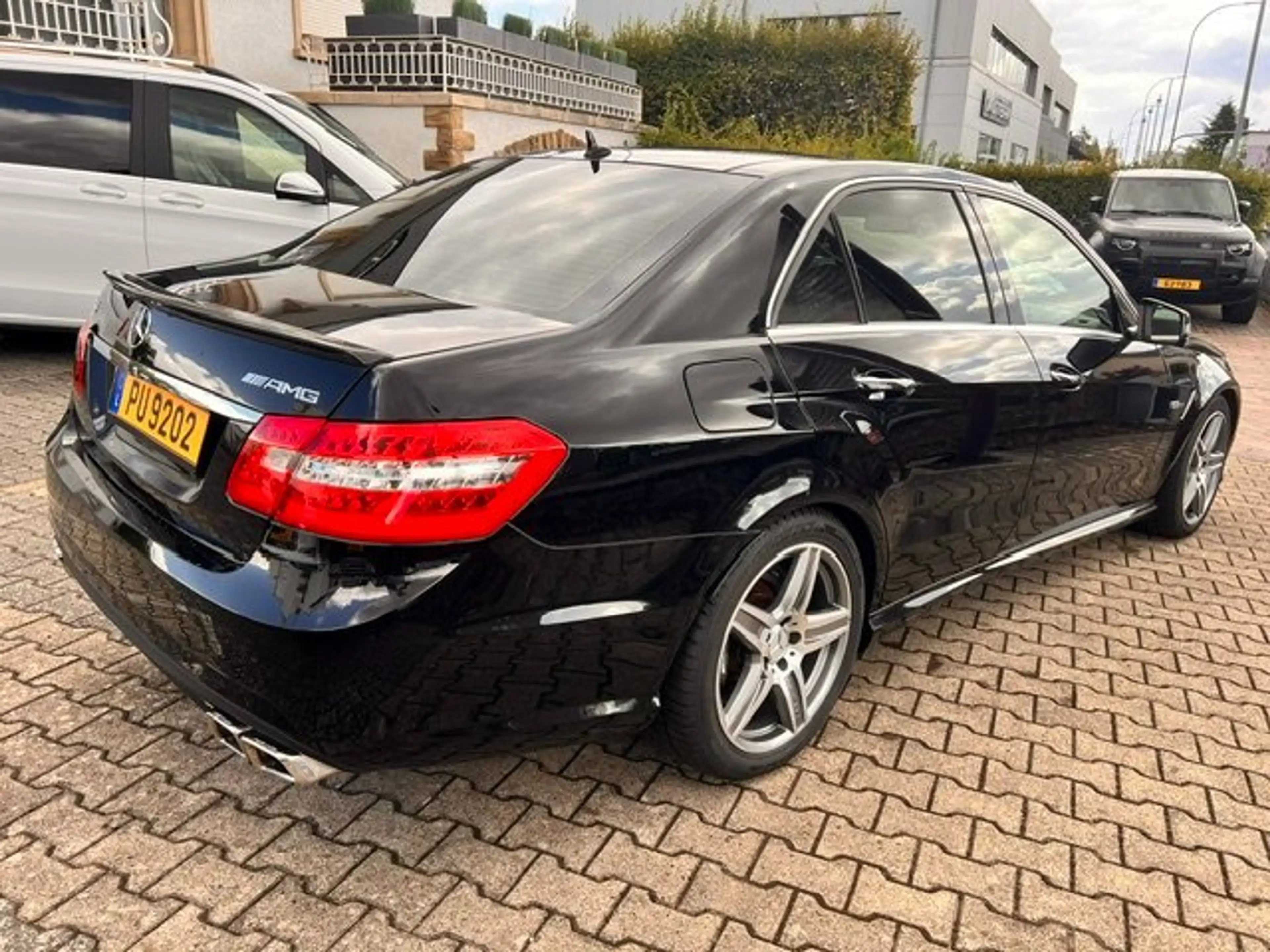 Mercedes-Benz E 63 AMG E 63 AMG AMG Speedshift 7G-MCT — photo 11