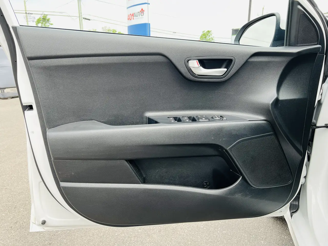 Kia Rio снимка Kia Rio
