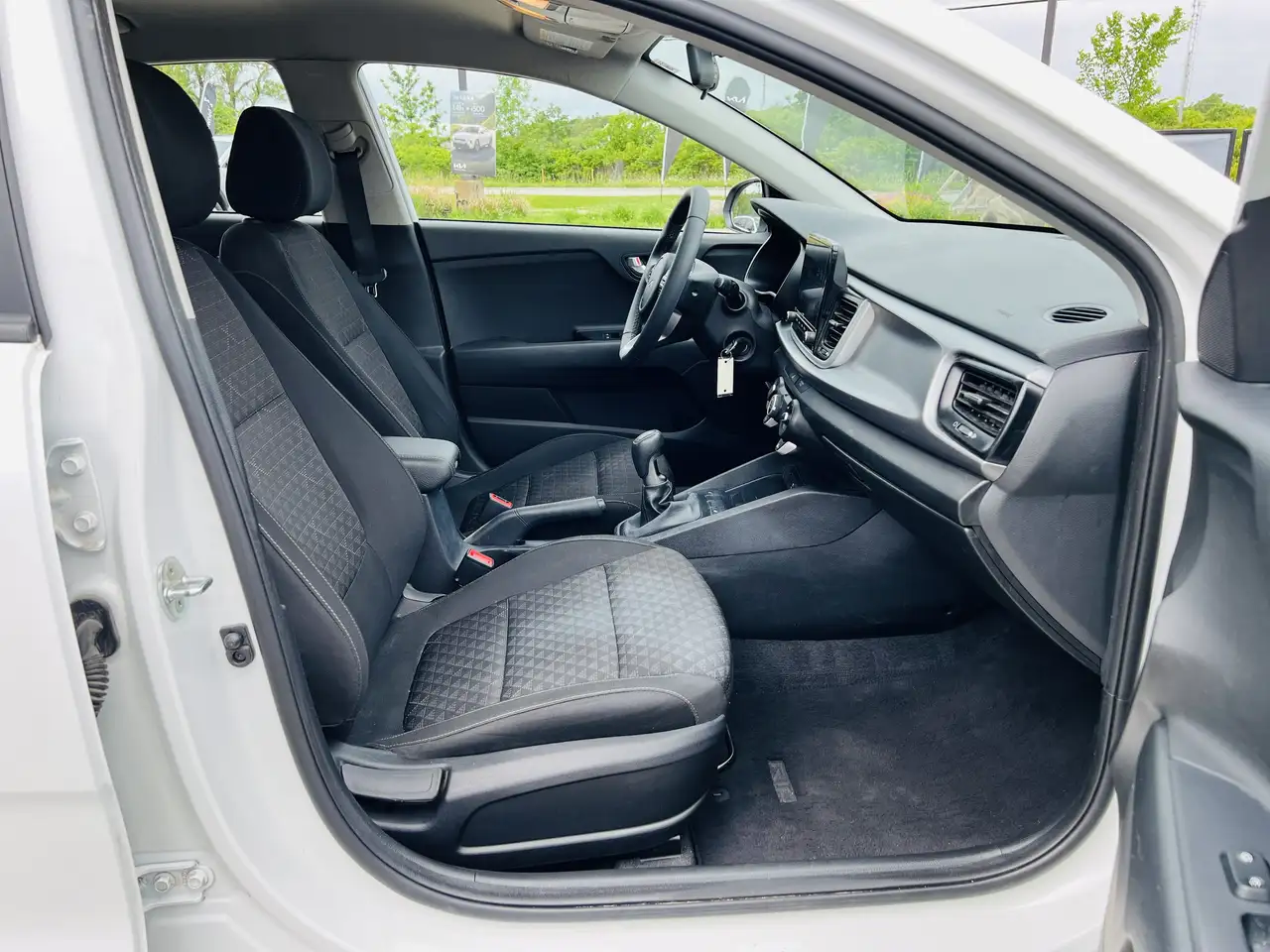 Kia Rio снимка Kia Rio