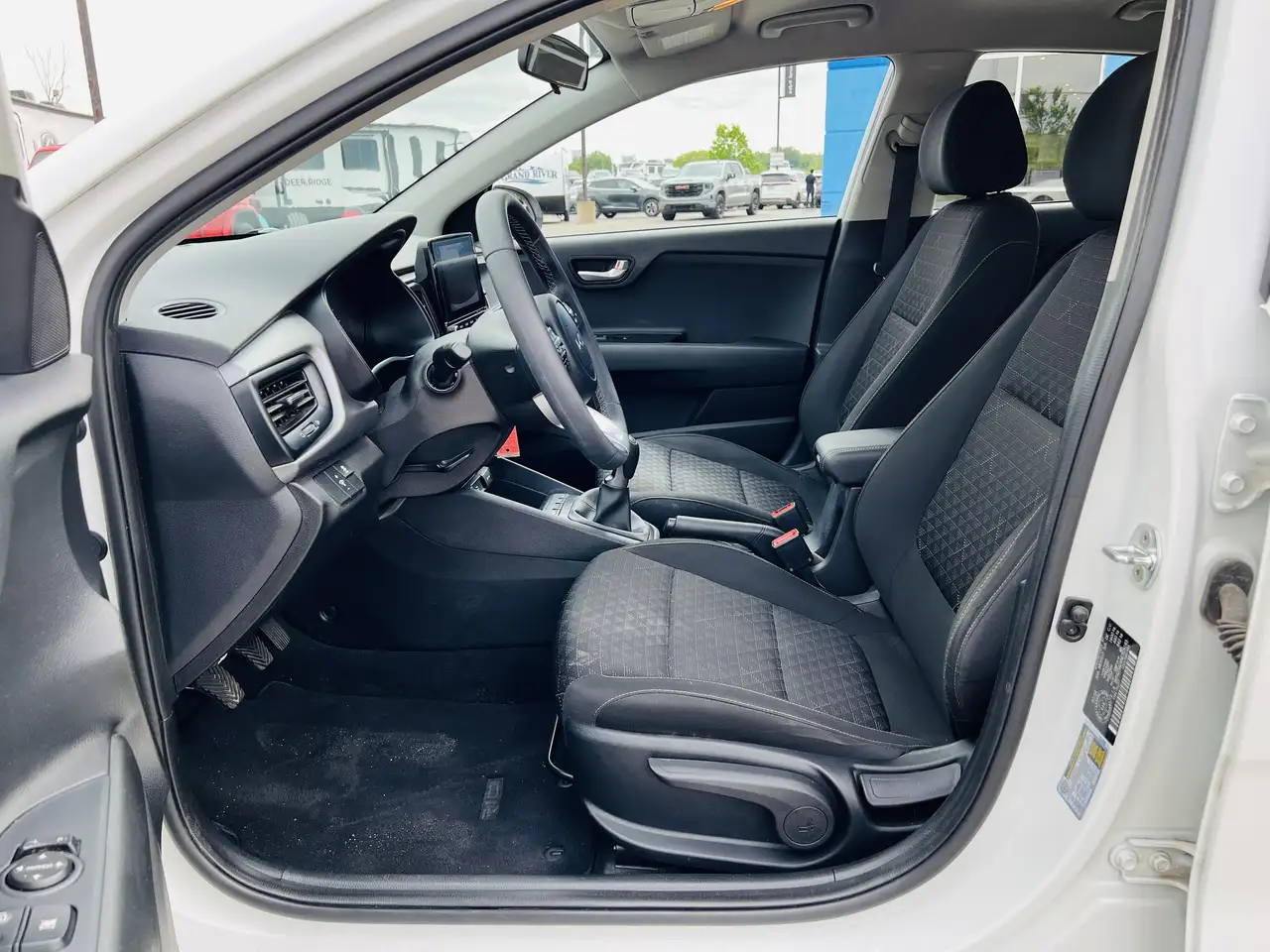 Kia Rio снимка Kia Rio