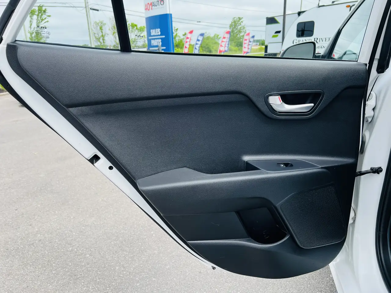 Kia Rio снимка Kia Rio