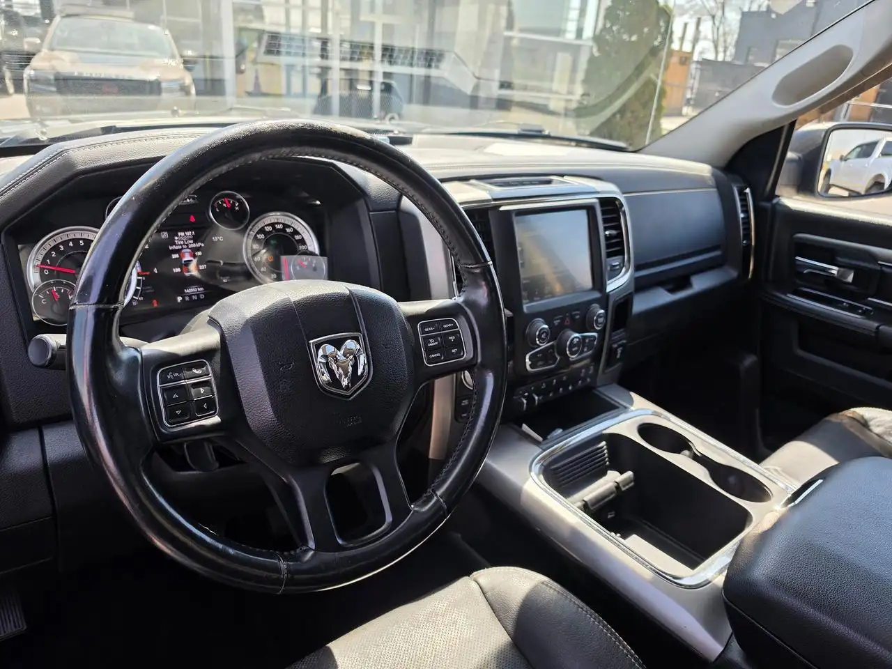 RAM 1500 снимка RAM 1500