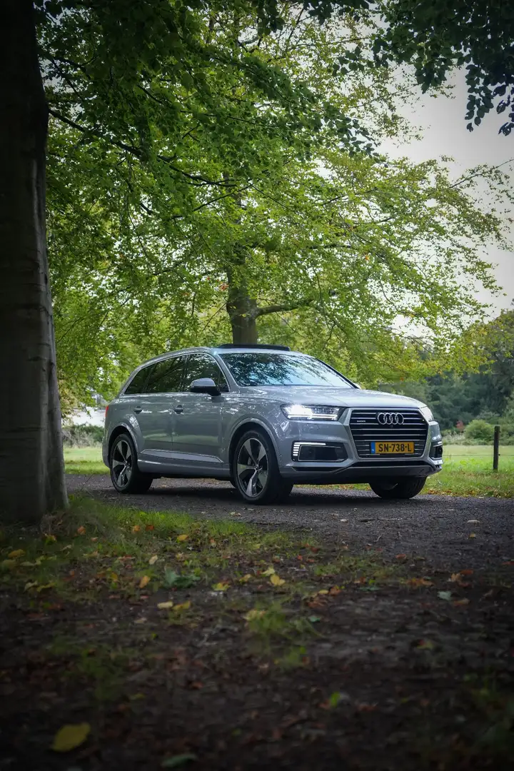 Audi Q7 3.0 TDI e-tr. q. Sp. Silver - 1