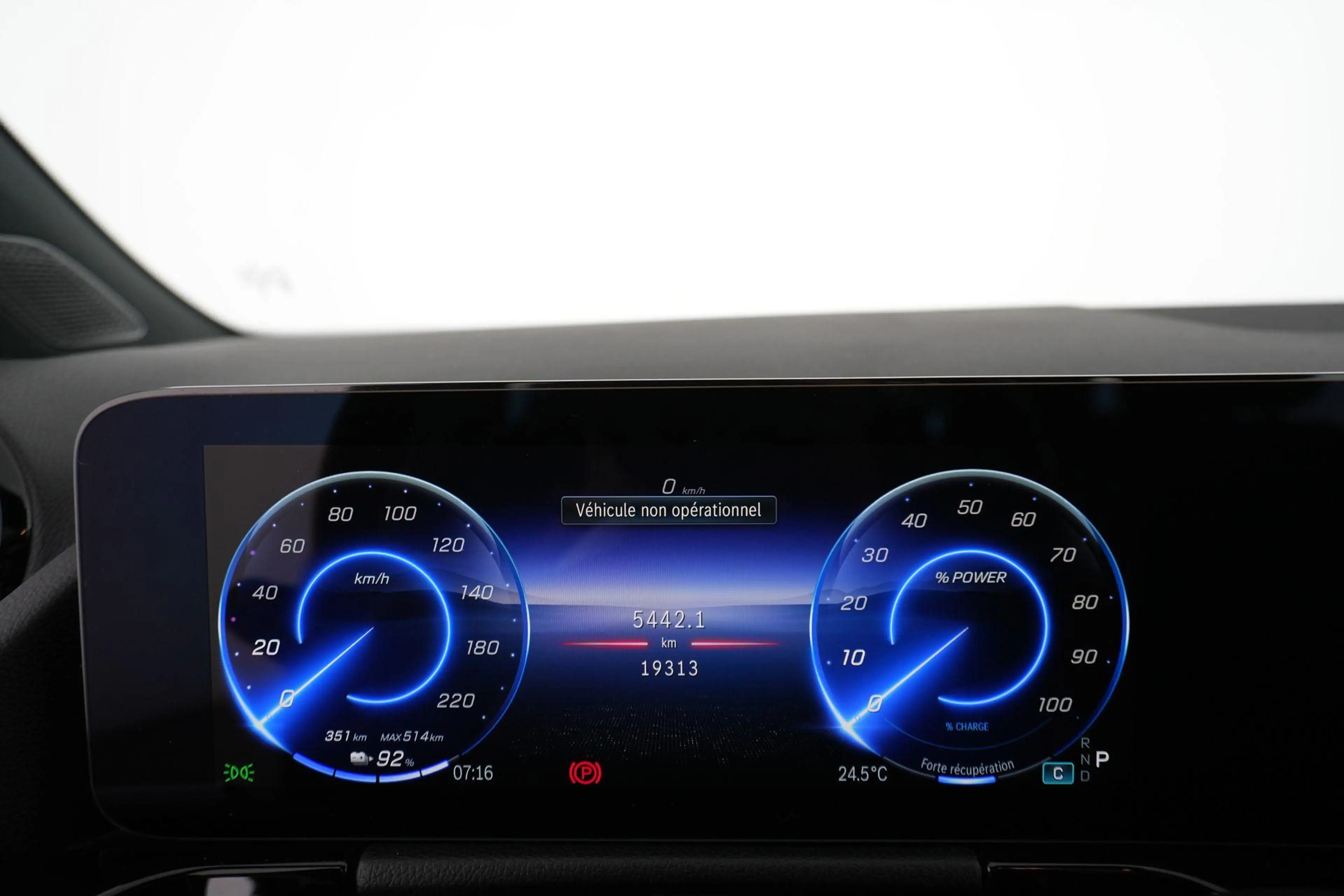 Mercedes-Benz EQA 250 250+ Business Line — photo 14