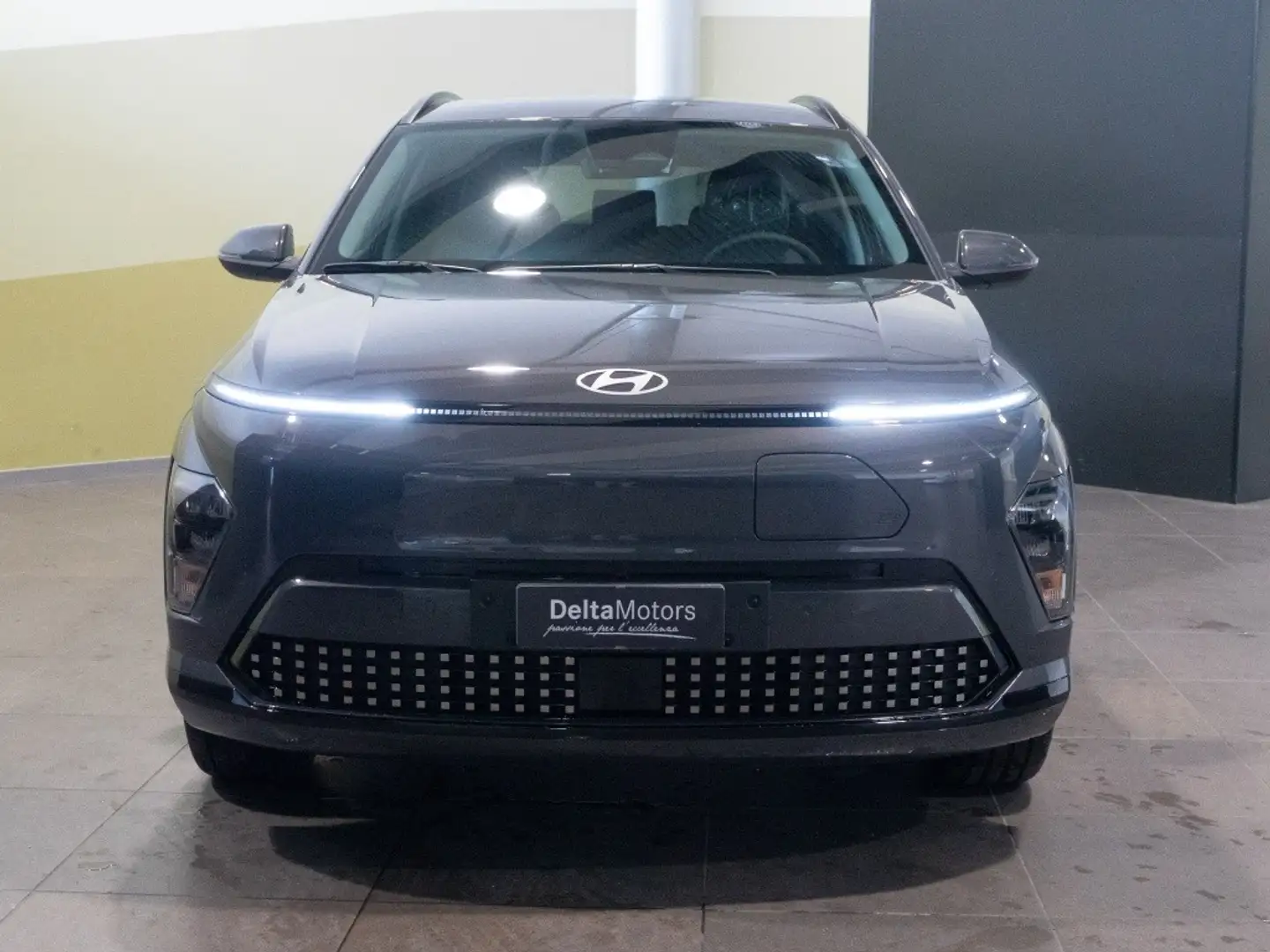 Hyundai KONA EV EXCLUSIVE 64,8 KWH+HP+TP Gris - 2