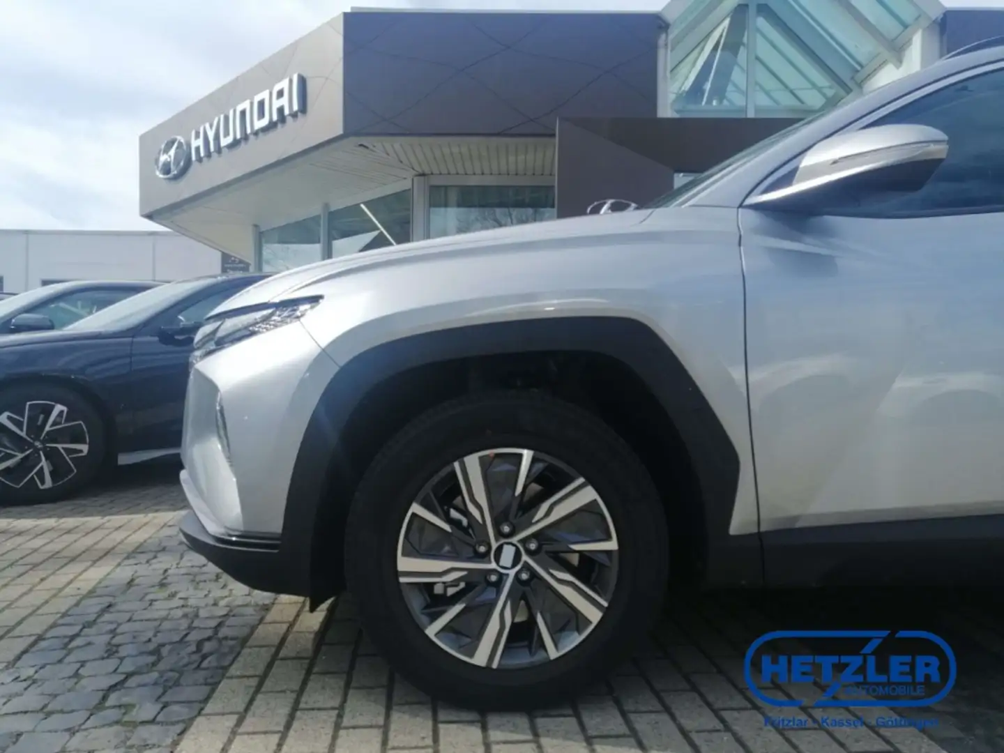 Hyundai TUCSON Trend Hybrid 4WD 1.6 T-GDI EU6d Allrad Navi digita Silber - 2