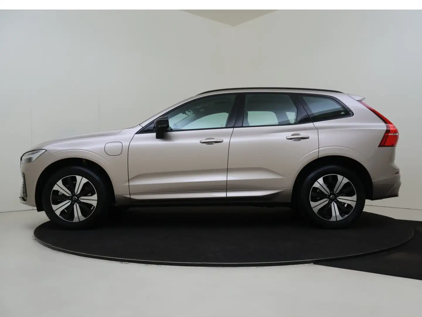 Volvo XC60 T6 AWD Plus Dark | Trekhaak | 360° Camera | Panora Gris - 2