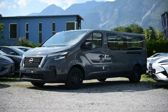 Nissan Primastar Kombi L1H1 3,0t 150 N-Connecta 9-Sitzer