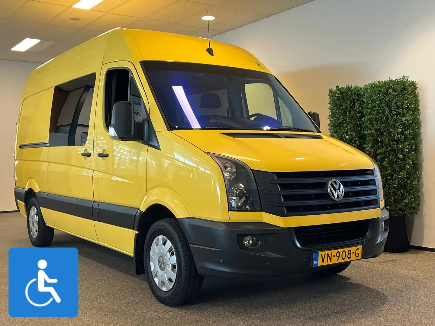 Volkswagen Crafter L2H2 Rolstoelbus Luchtvering Geel - 1