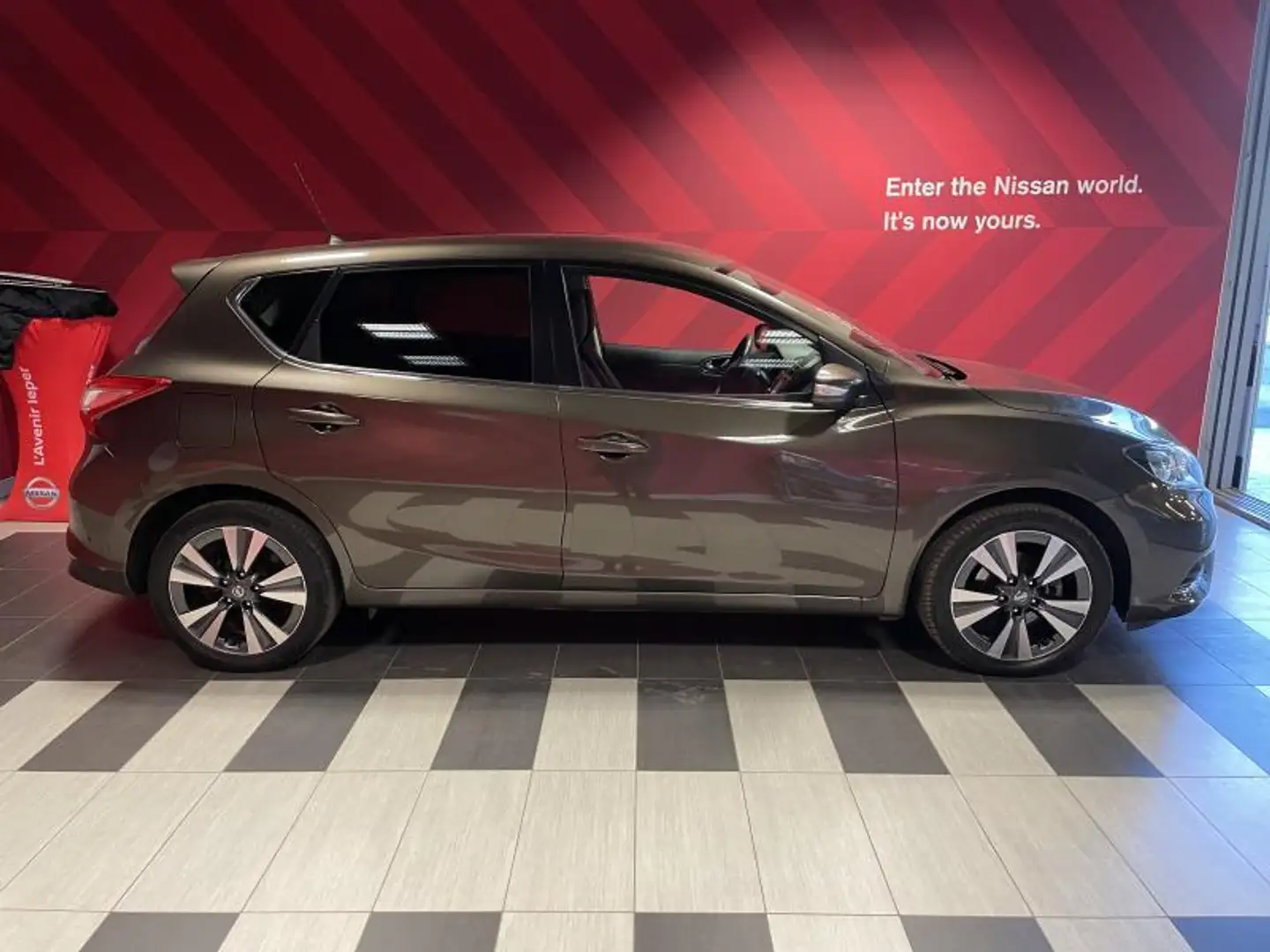 Nissan Pulsar N-Connecta Hnědá - 2