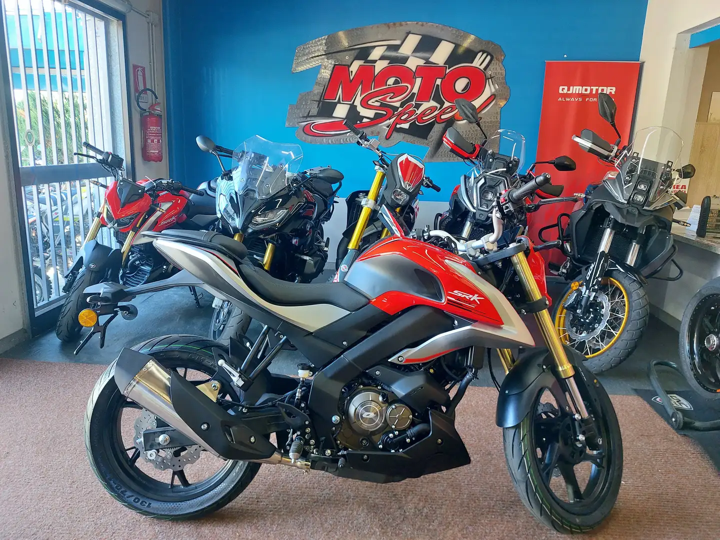 QJ Motor SRK 125 S Rosso - 1