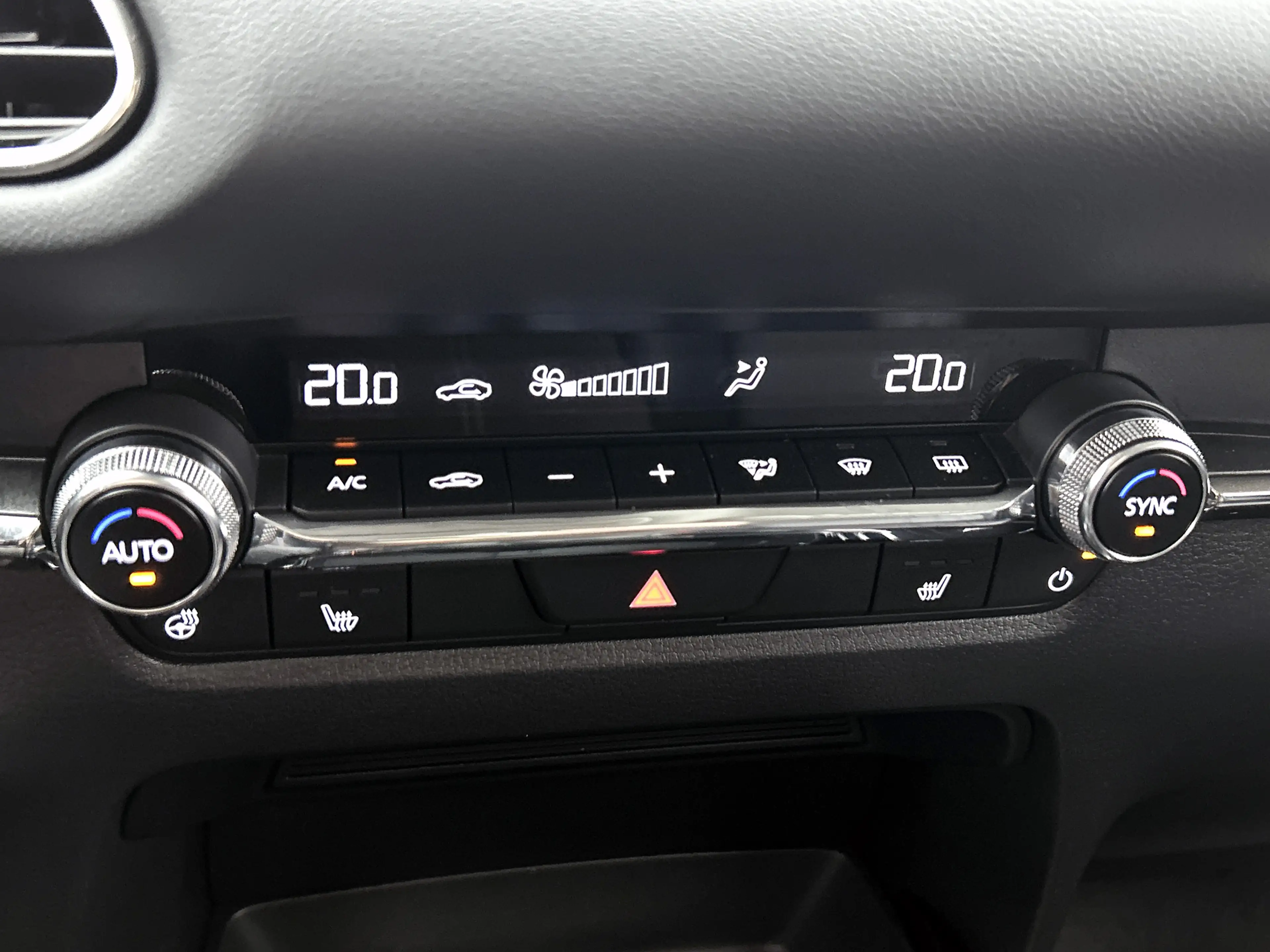 Mazda CX-30 2.0 e-SkyActiv-X M Hybrid Exclusive-line — photo 10