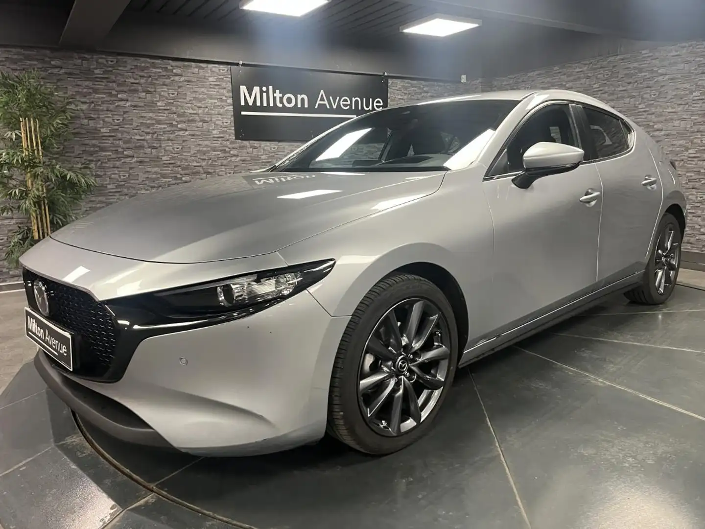 Mazda 3 Mazda3 2.0 e-Skyactiv-G M-Hybrid - 122 Style Gris - 1