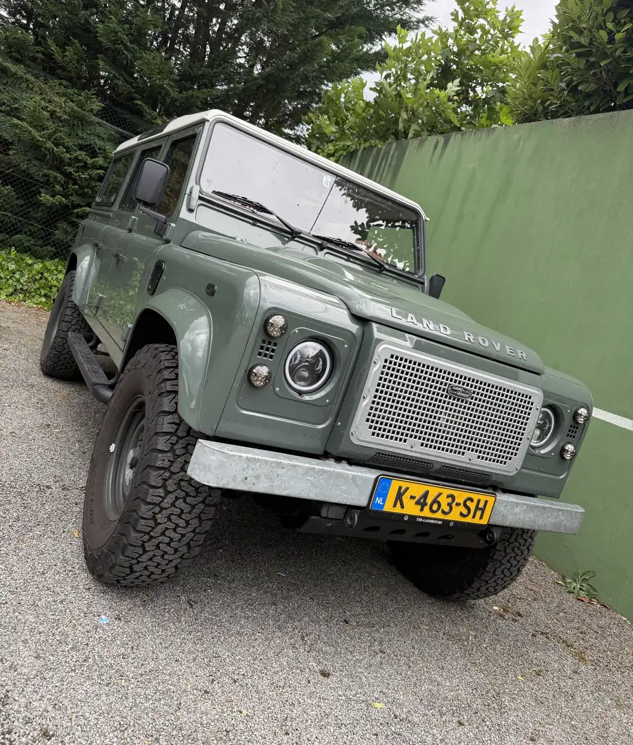 Land Rover Defender Land Rover Defender 110 Youngtimer benzine 300pk Zielony - 1