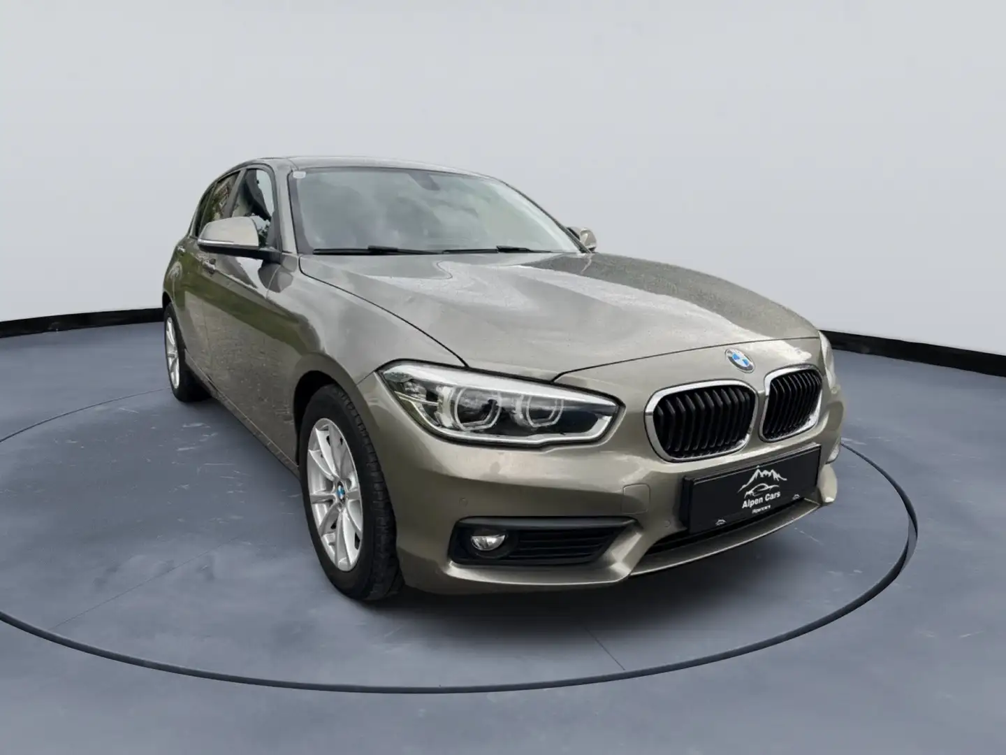 BMW 116 116d Advantage Oro - 2