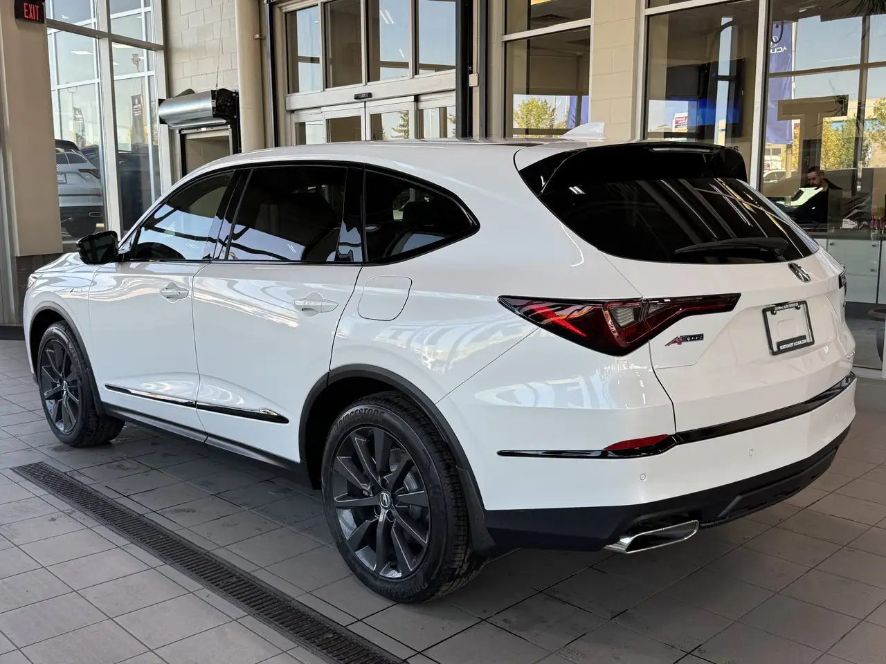Acura MDX снимка Acura MDX