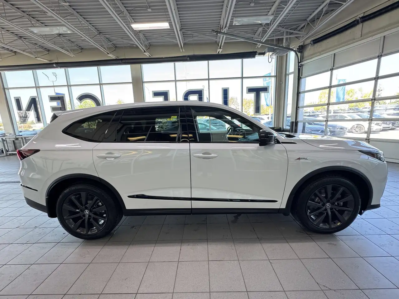 Acura MDX снимка Acura MDX