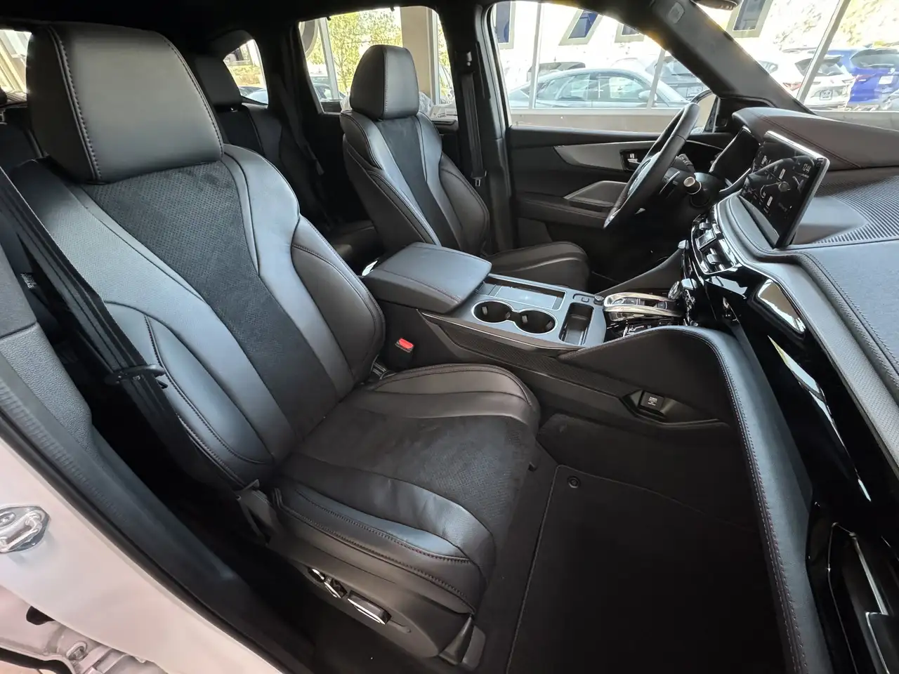 Acura MDX снимка Acura MDX