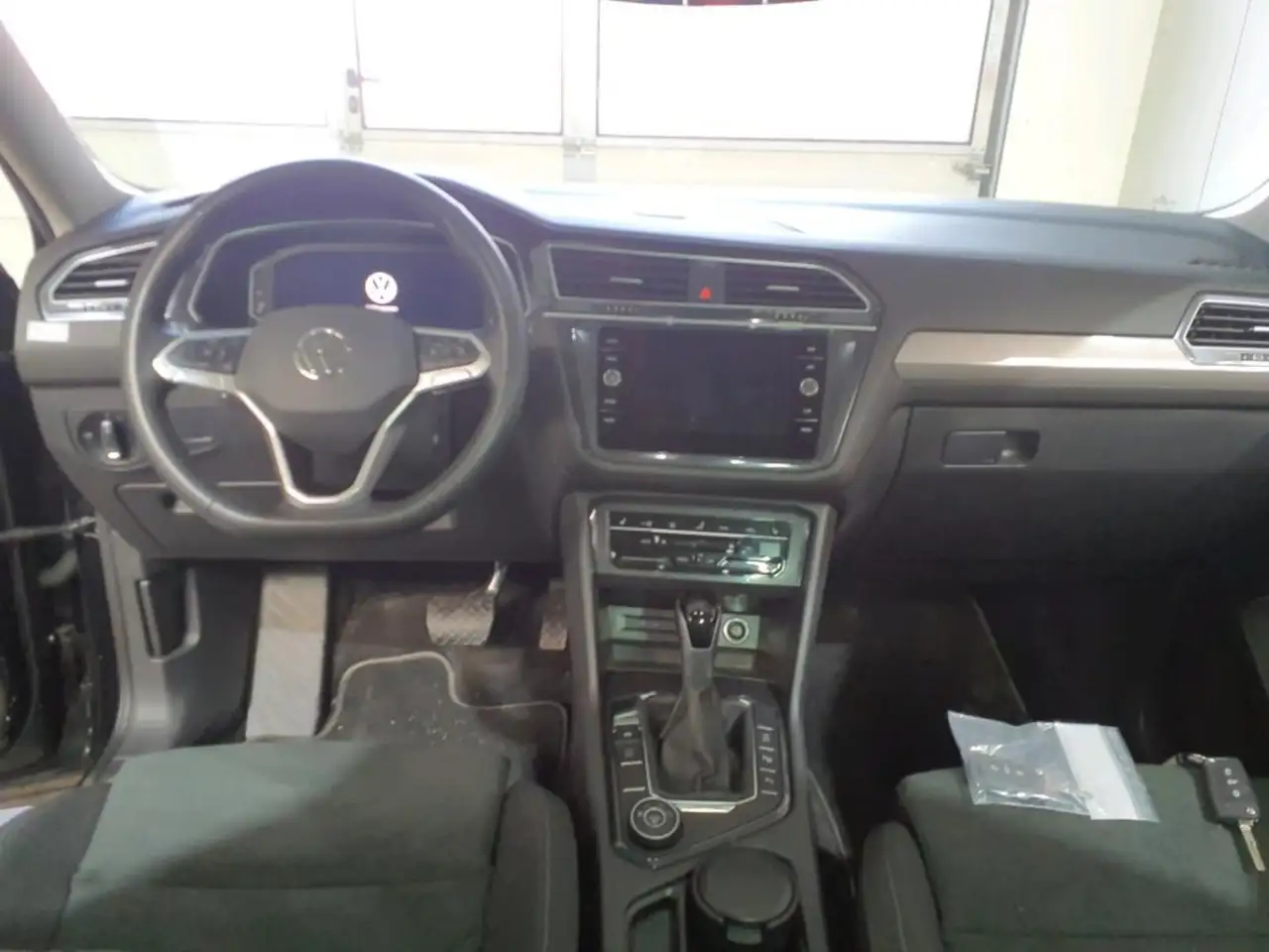 Volkswagen Tiguan Allspace 2,0TDI 4M 7-Sitzer*Navi*AHK*LED 7