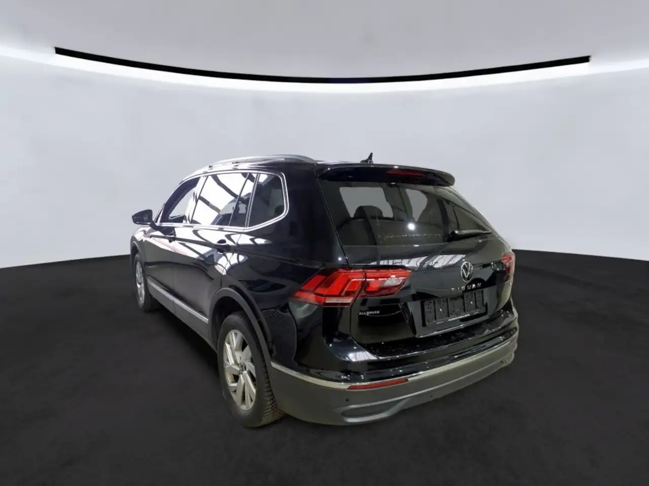 Volkswagen Tiguan Allspace 2,0TDI 4M 7-Sitzer*Navi*AHK*LED 5