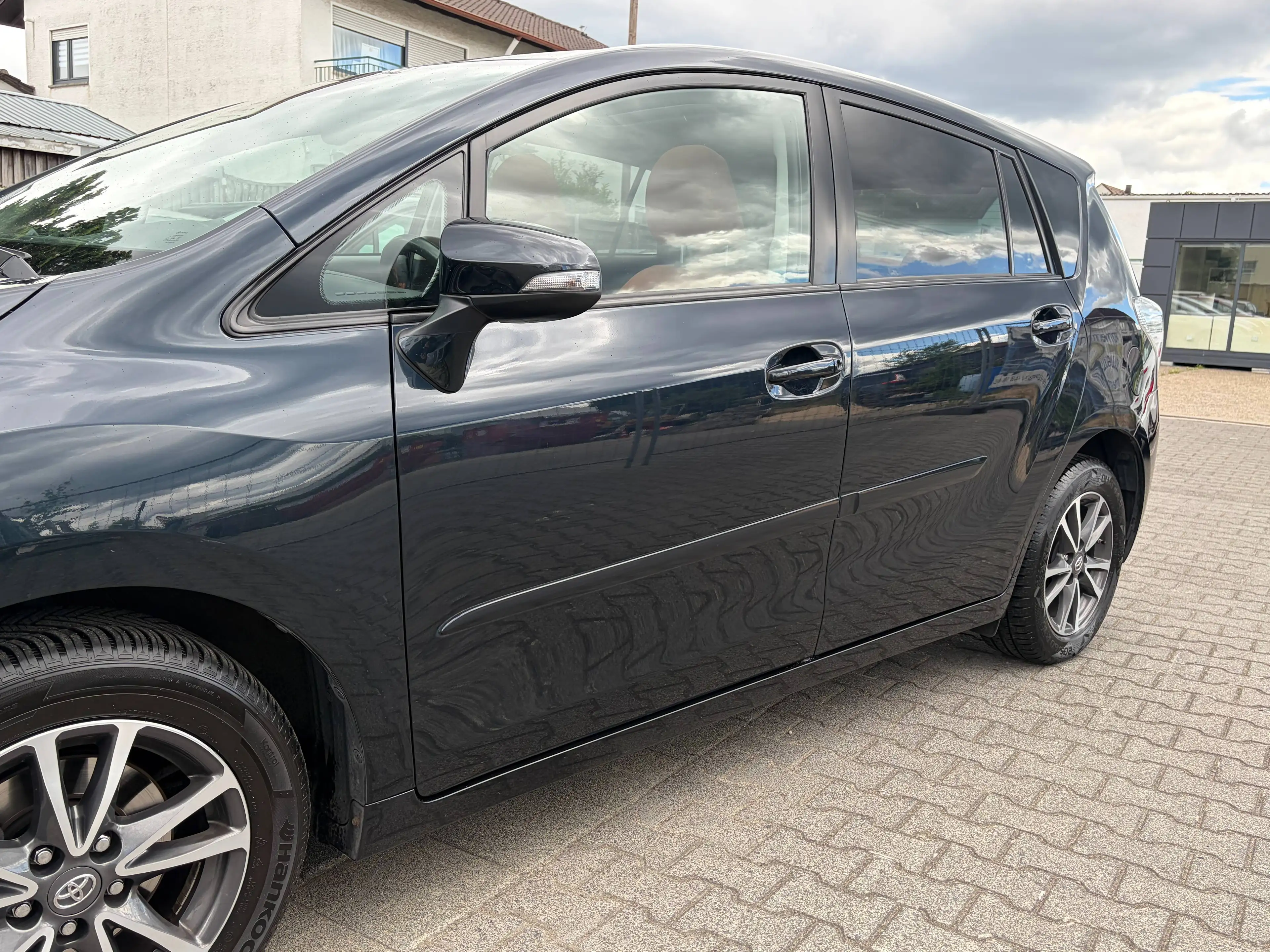 Toyota Verso Automatik*7.Sitze*1.Hand*AHK*SHZ*Temp*Leder*Navi*BT*Klima — photo 5