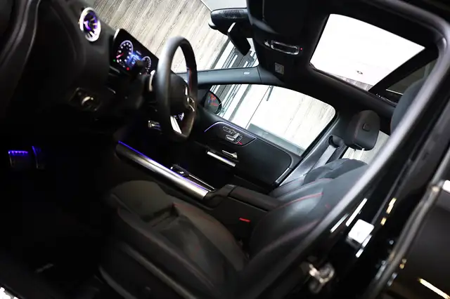 Mercedes-Benz B-Class view 8