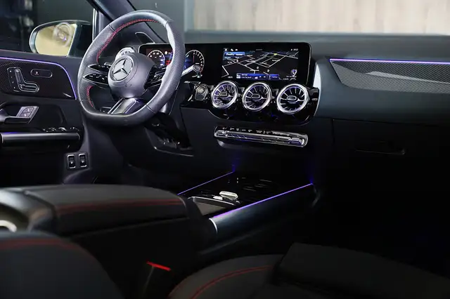 Mercedes-Benz B-Class view 6