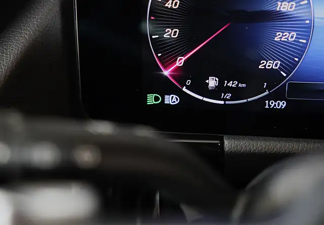 Mercedes-Benz B-Class view 17