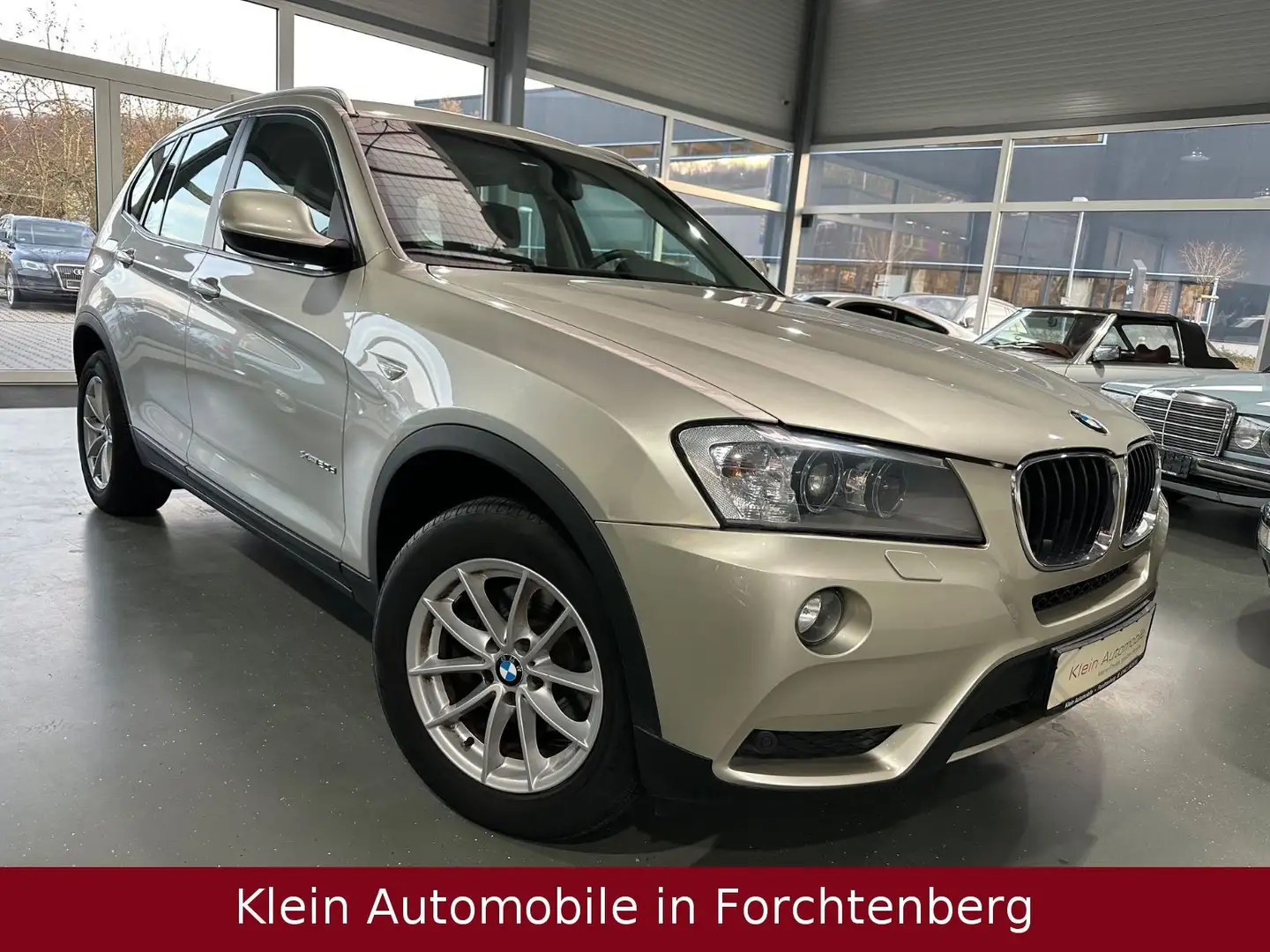 BMW X3 xDrive20d Aut.LederNaviBiXenonSportsitzAHK2HD Silber - 1