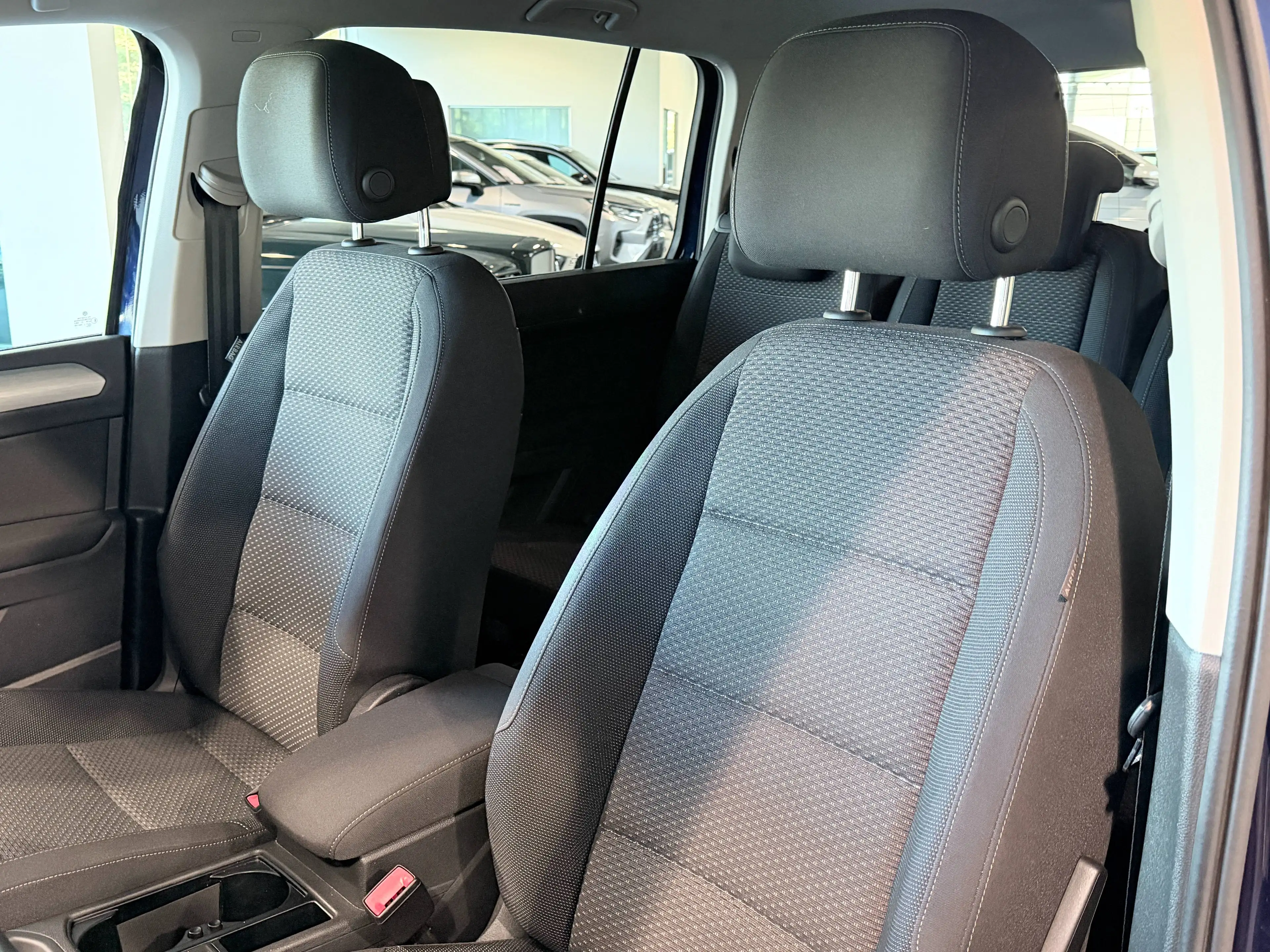 Volkswagen Touran Touran 1.5 TSI Trendline 150PK DSG — photo 5
