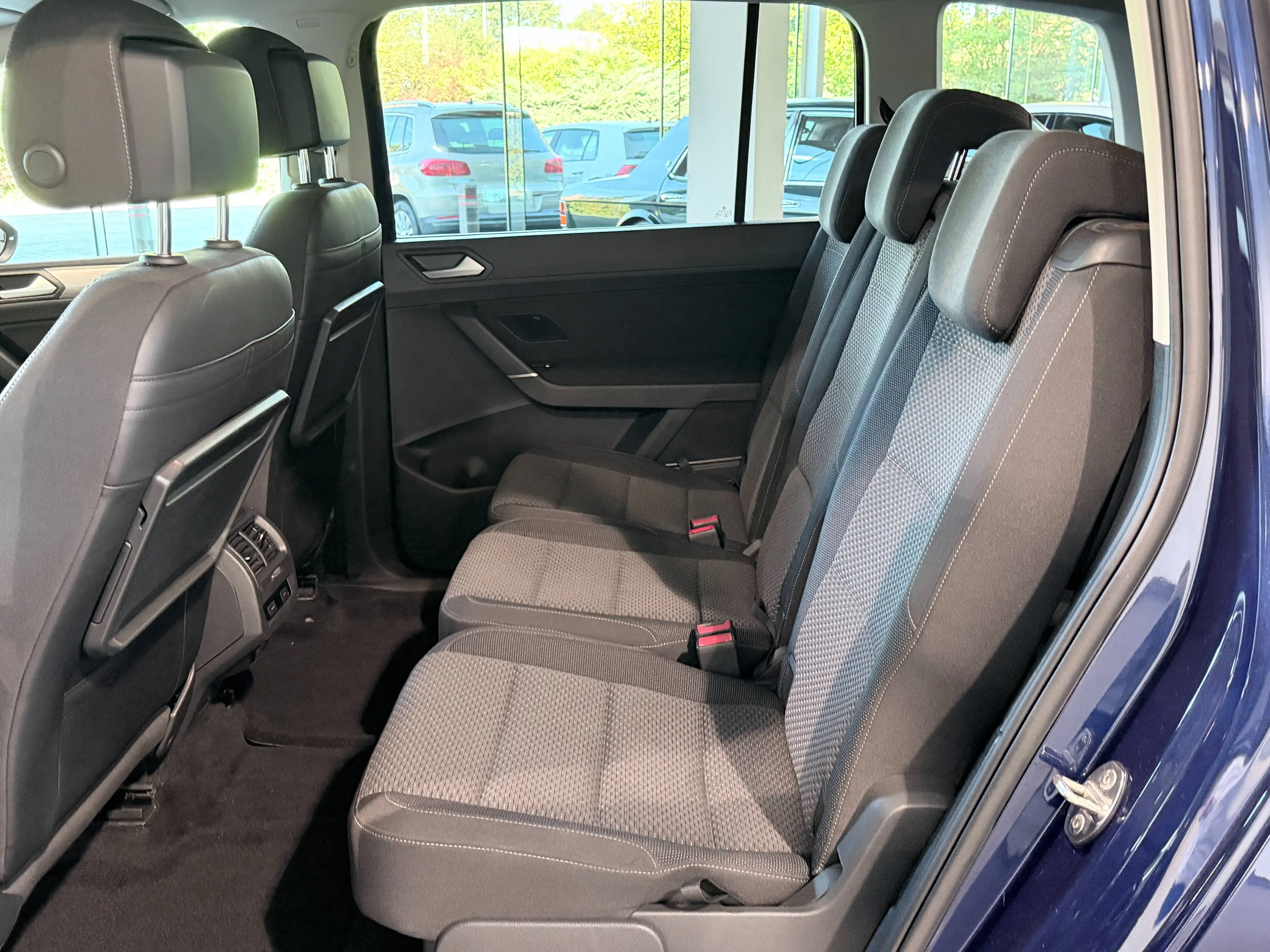 Volkswagen Touran Touran 1.5 TSI Trendline 150PK DSG — photo 8