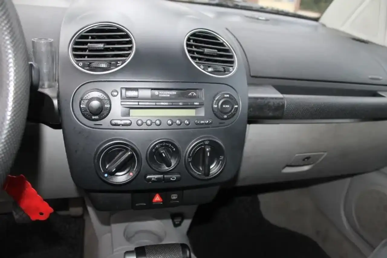Volkswagen New Beetle 2.0 Highline Automaat, foto 8